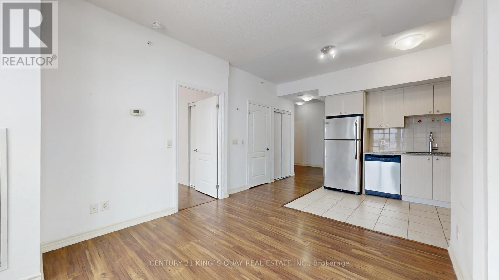 806 - 8323 Kennedy Road, Markham, ON - Indoor Photo Showing Kitchen