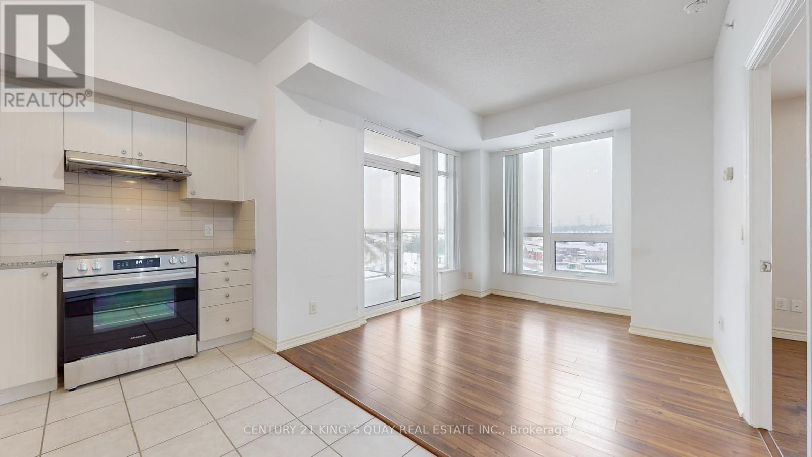 806 - 8323 Kennedy Road, Markham, ON - Indoor Photo Showing Kitchen