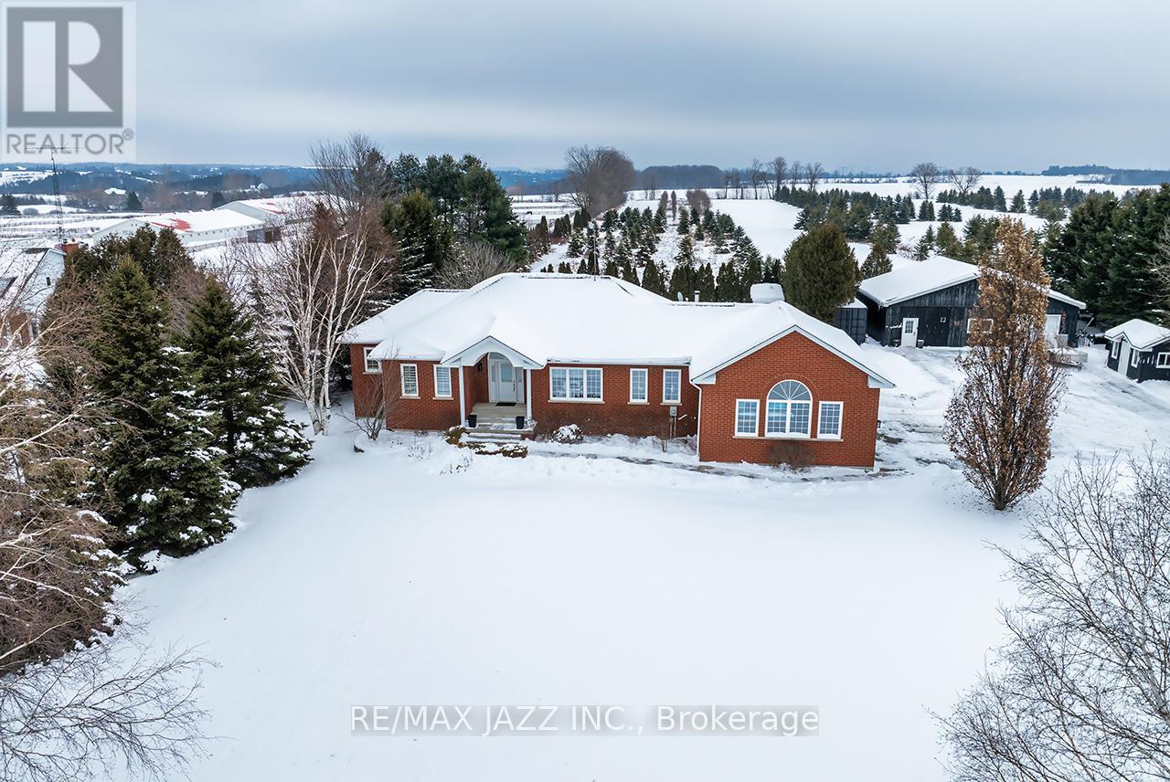 8495 Enfield Road, Clarington, ON - Outdoor