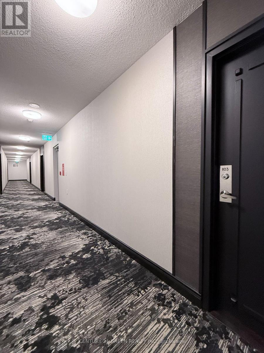 1103 - 200 Burnhamthorpe Road E, Mississauga, ON - Indoor Photo Showing Other Room