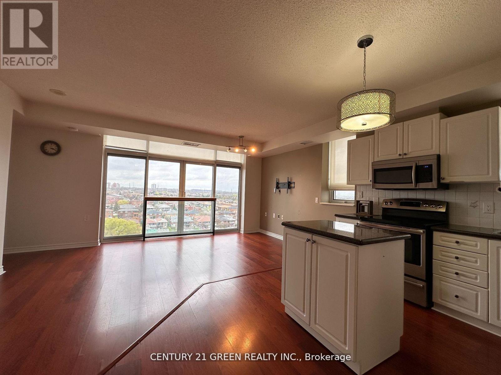 1103 - 200 Burnhamthorpe Road E, Mississauga, ON - Indoor Photo Showing Kitchen
