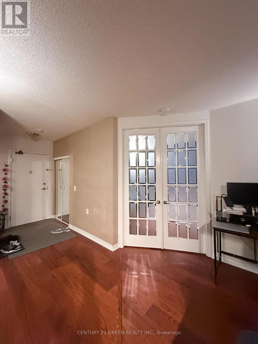 1103 - 200 Burnhamthorpe Road E, Mississauga, ON - Indoor Photo Showing Other Room