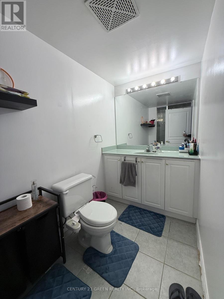 1103 - 200 Burnhamthorpe Road E, Mississauga, ON - Indoor Photo Showing Bathroom