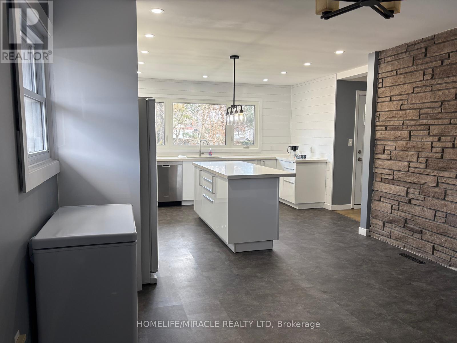 312 Grantham Avenue, St. Catharines, ON - Indoor Photo Showing Other Room