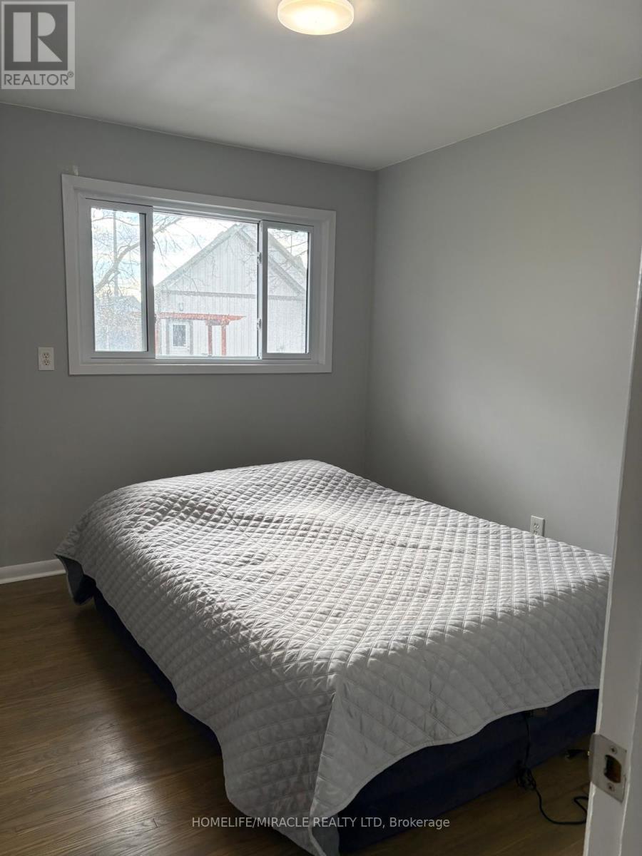 312 Grantham Avenue, St. Catharines, ON - Indoor Photo Showing Bedroom