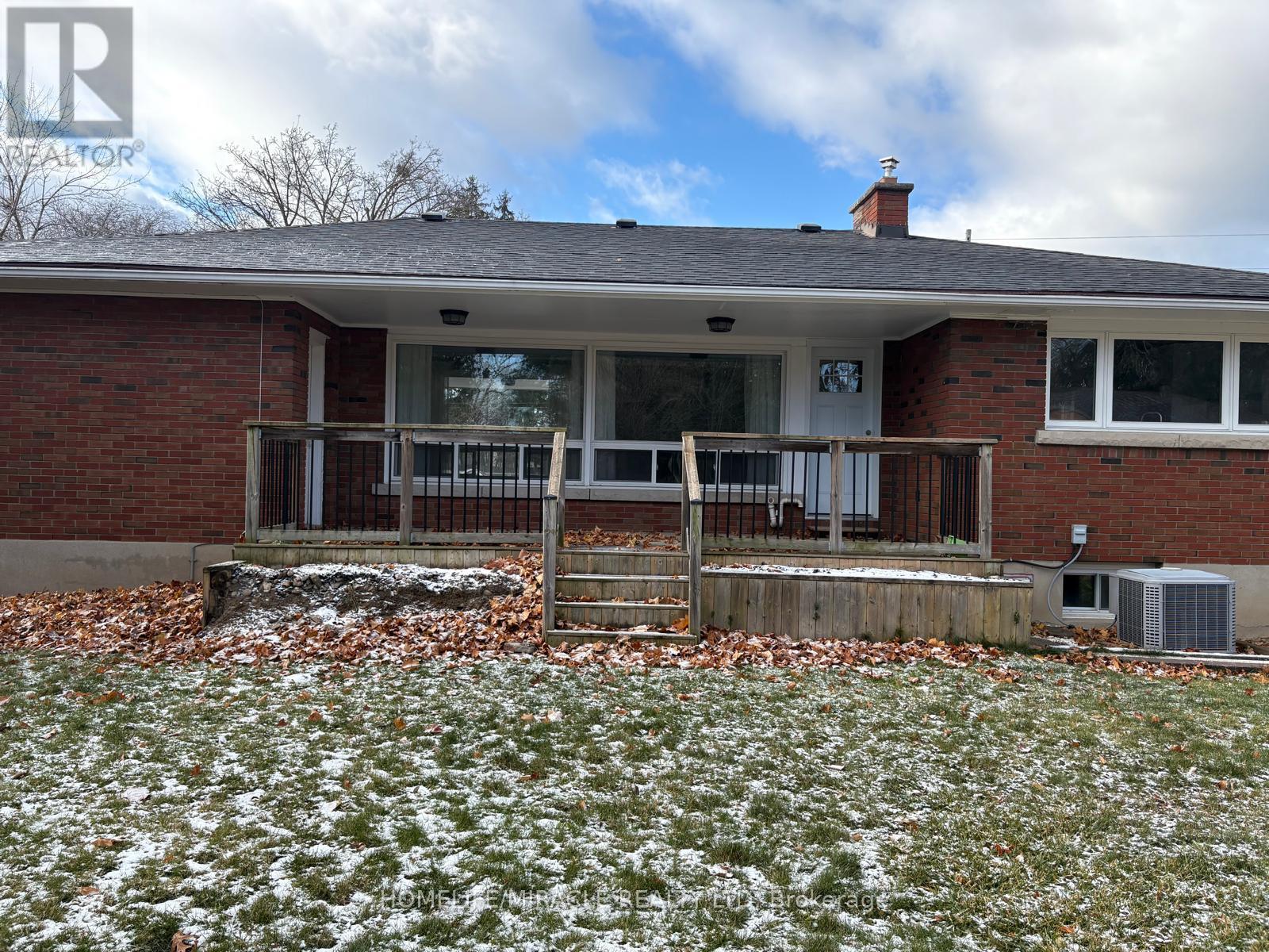 312 Grantham Avenue, St. Catharines, ON - Outdoor With Deck Patio Veranda