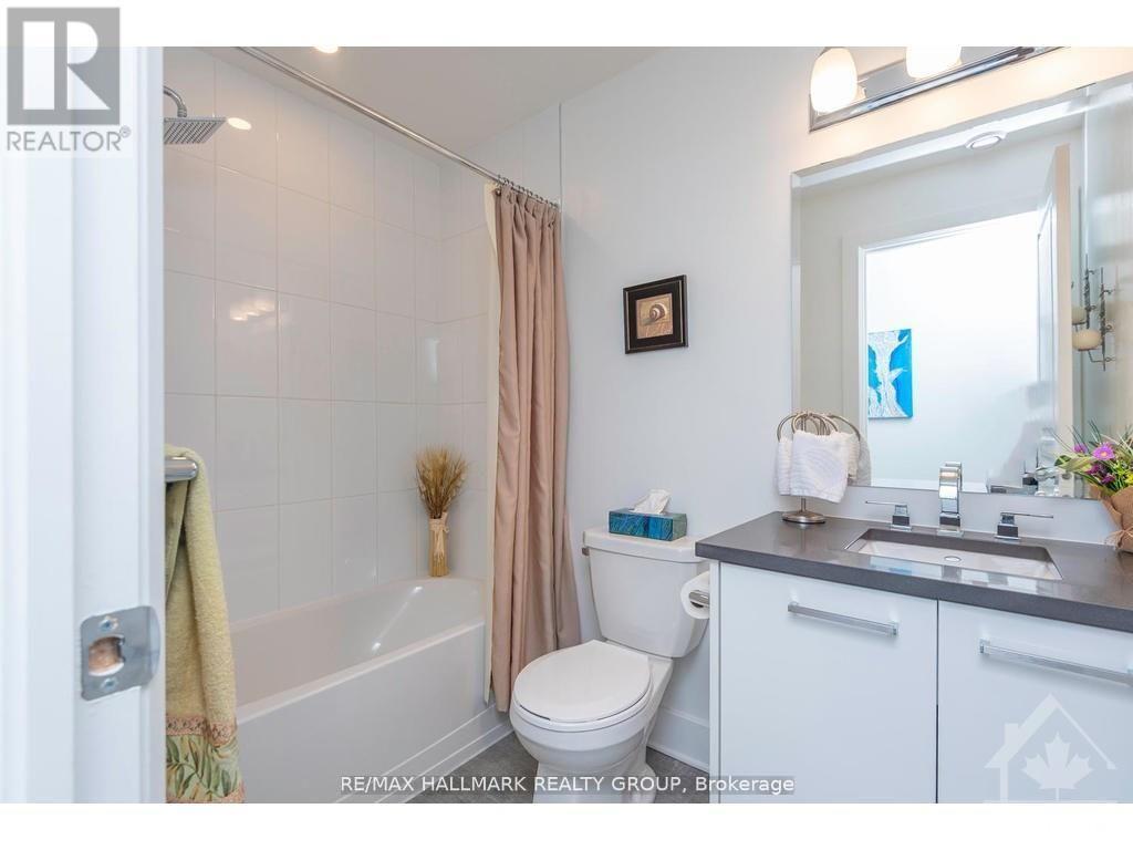 10 - 340 Tribeca Private, Ottawa, ON - Indoor Photo Showing Bathroom