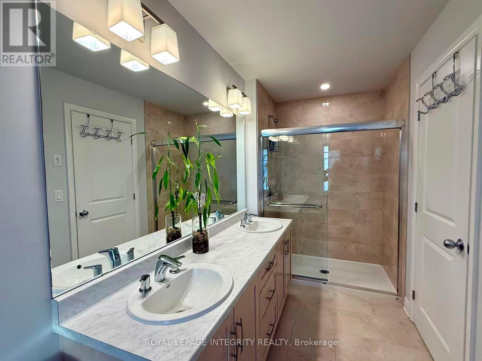 519 Hitzlay Terrace, Ottawa, ON - Indoor Photo Showing Bathroom