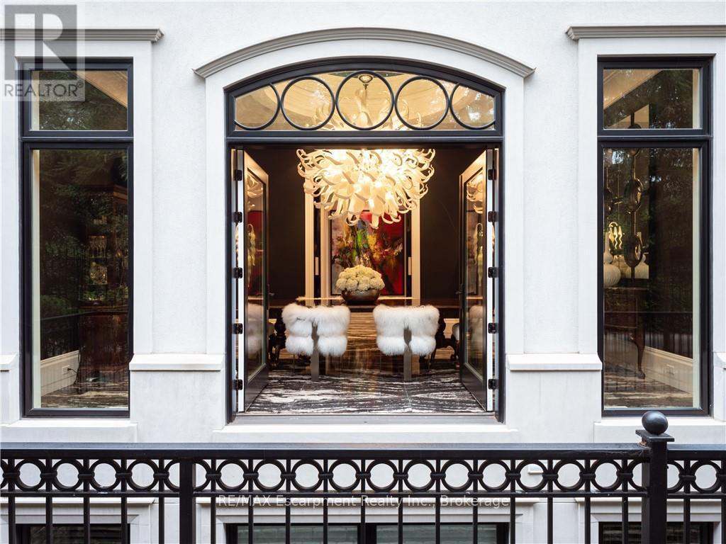 15 Chartwell Road, Oakville (Oo Old Oakville), ON - Outdoor