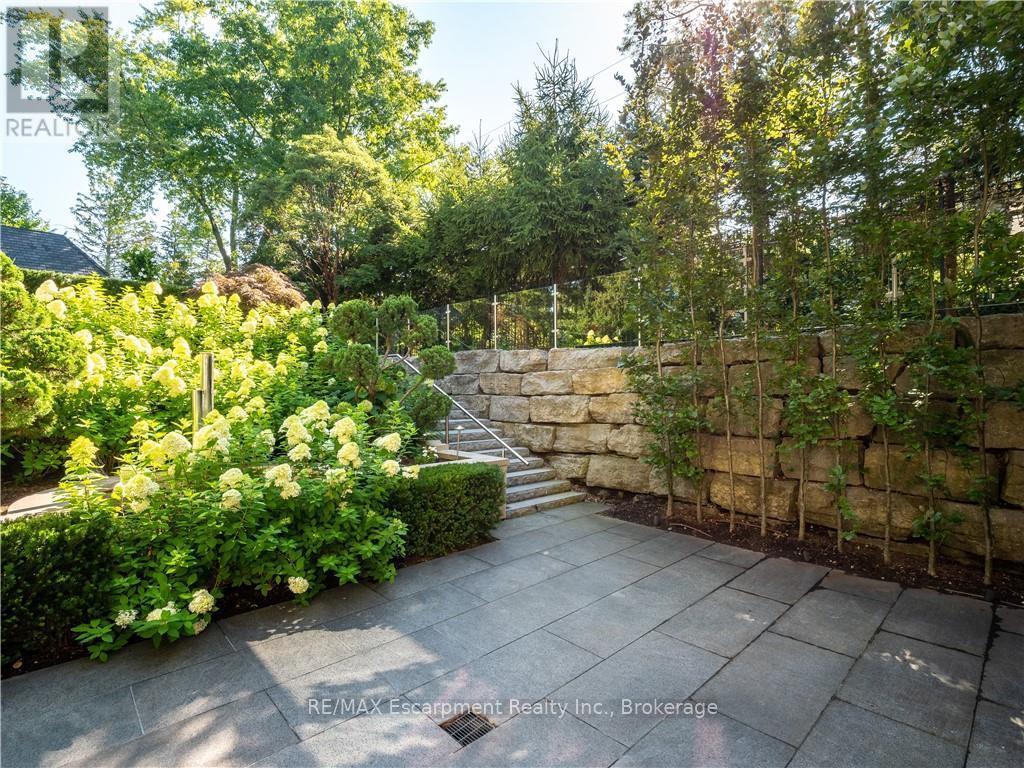 15 Chartwell Road, Oakville (Oo Old Oakville), ON - Outdoor