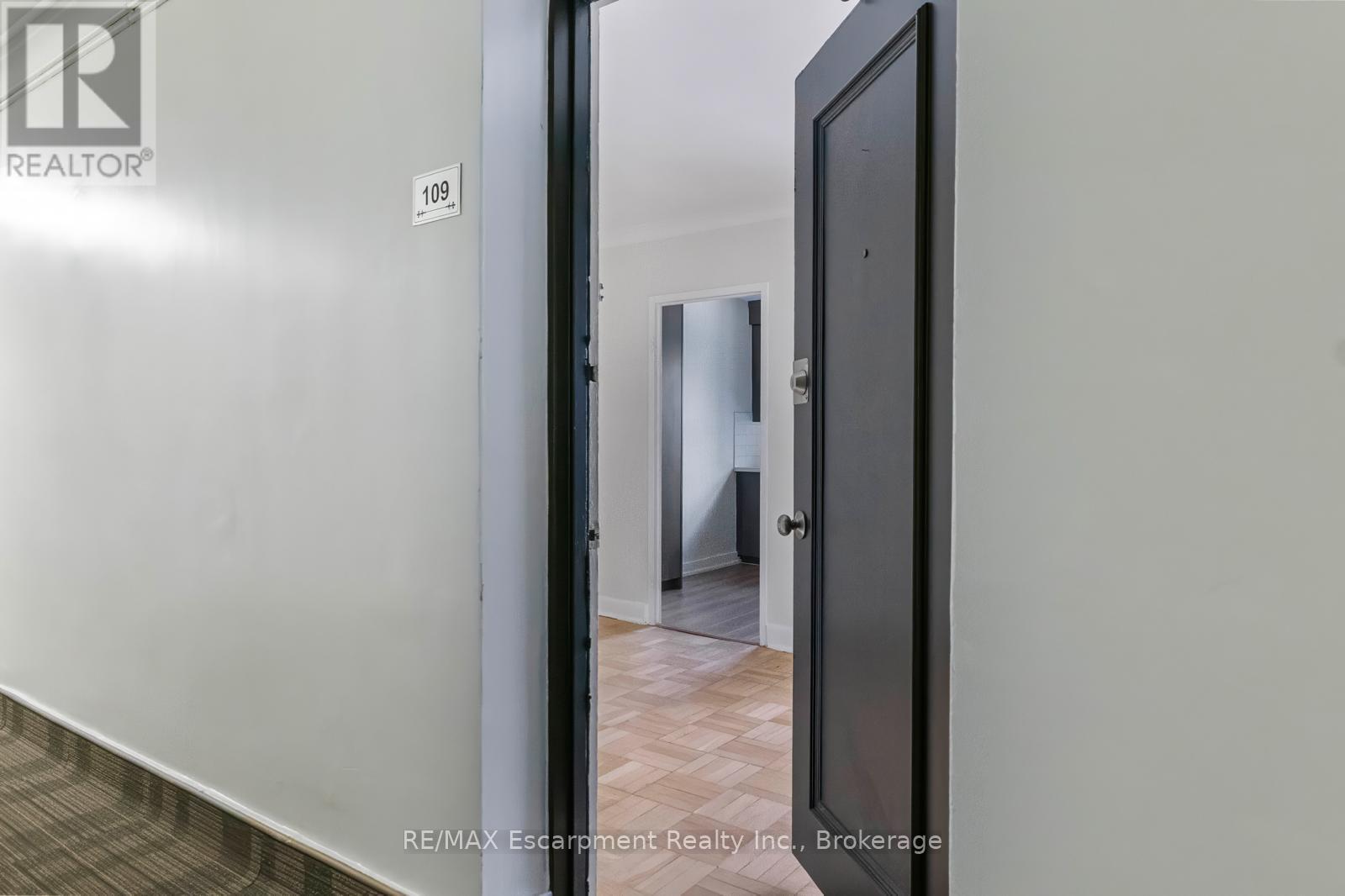 109 - 110 South Forster Park Drive, Oakville (Co Central), ON - Indoor Photo Showing Other Room