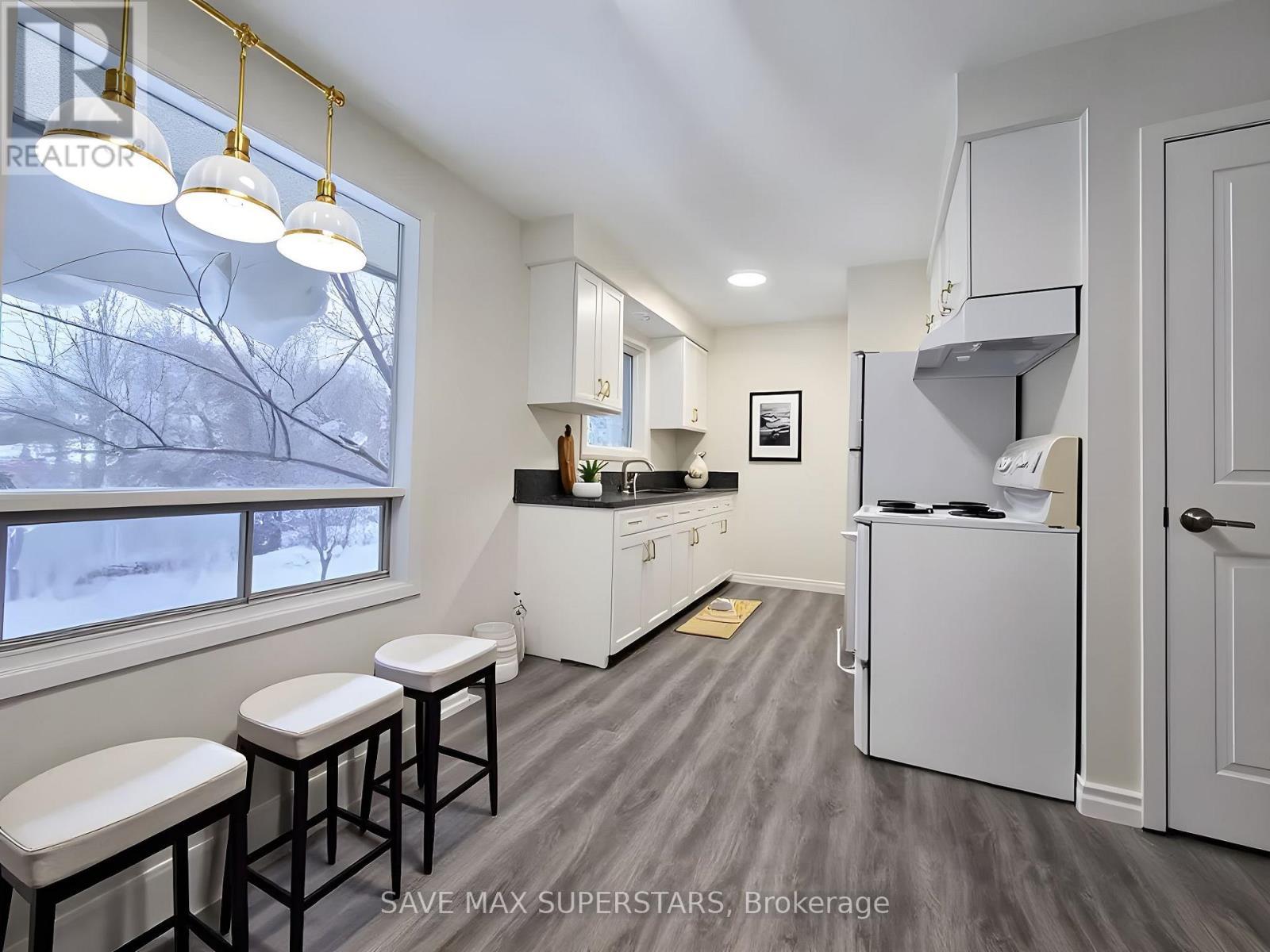 Duplex - 35 Bernick Drive, Barrie, ON - Indoor