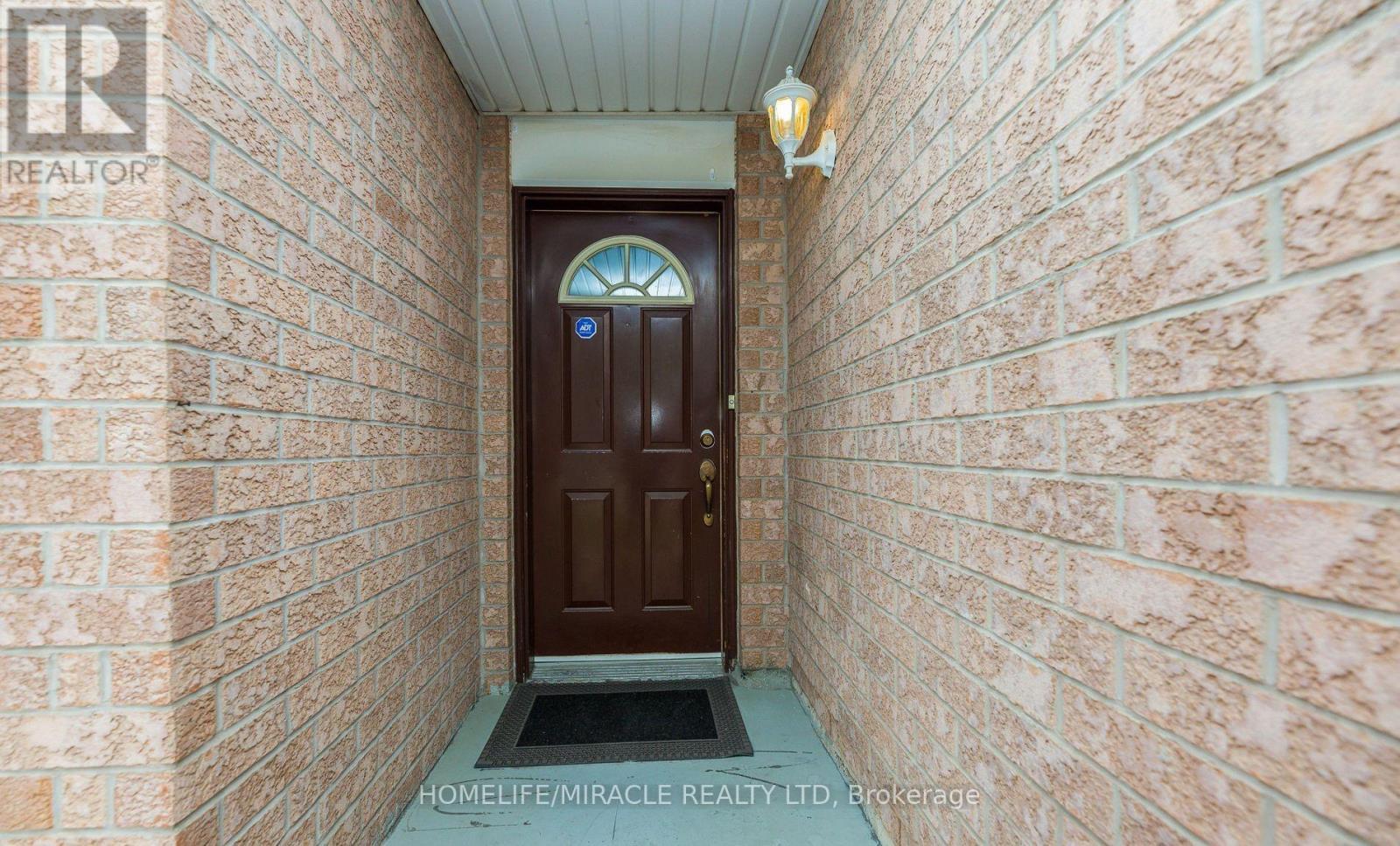 7 - 170 Spadina Road, Brampton, ON - Indoor Photo Showing Other Room