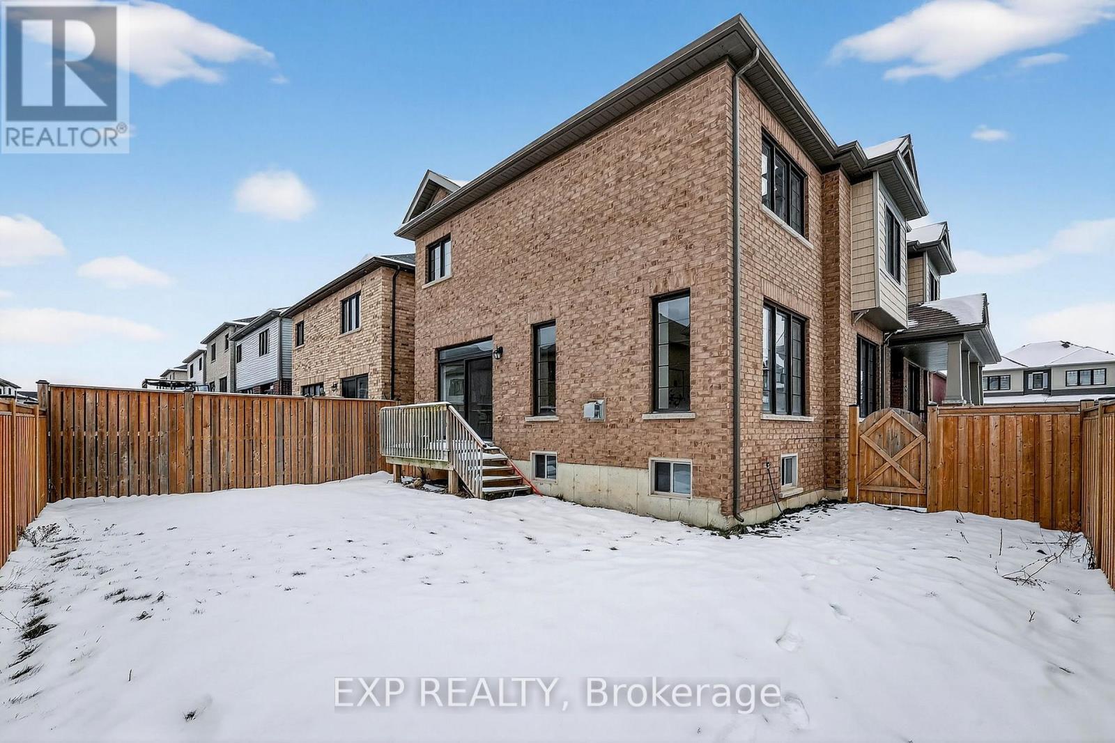 47 Pagebrook Crescent, Hamilton, ON - Outdoor