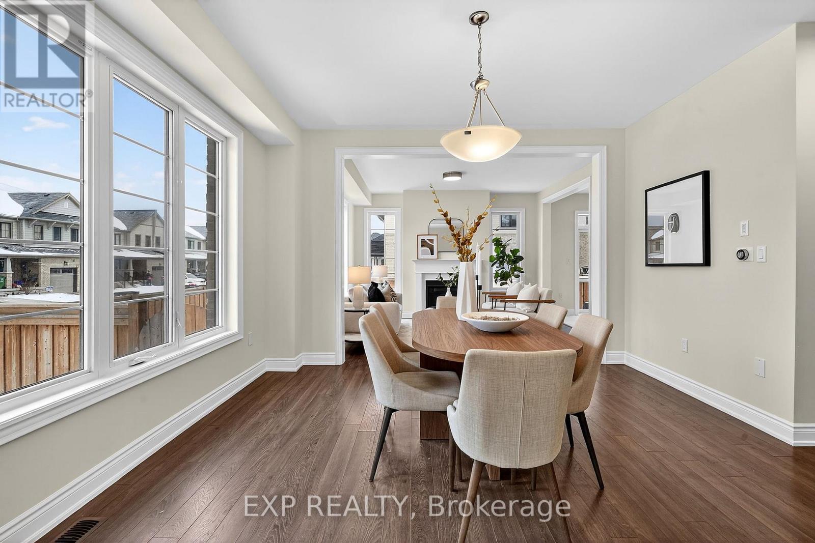 47 Pagebrook Crescent, Hamilton, ON - Indoor Photo Showing Dining Room