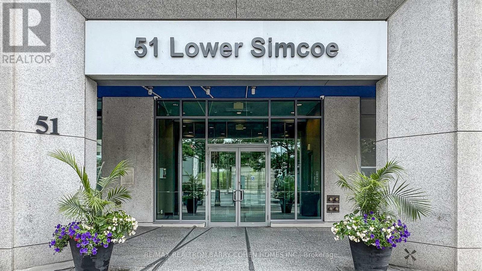 618 - 51 Lower Simcoe Street, Toronto, ON - Outdoor