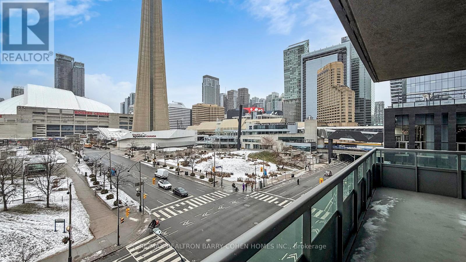 618 - 51 Lower Simcoe Street, Toronto, ON - Outdoor