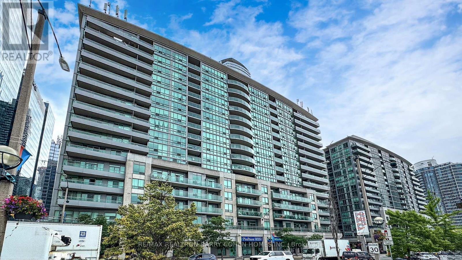 618 - 51 Lower Simcoe Street, Toronto, ON - Outdoor With Balcony With Facade