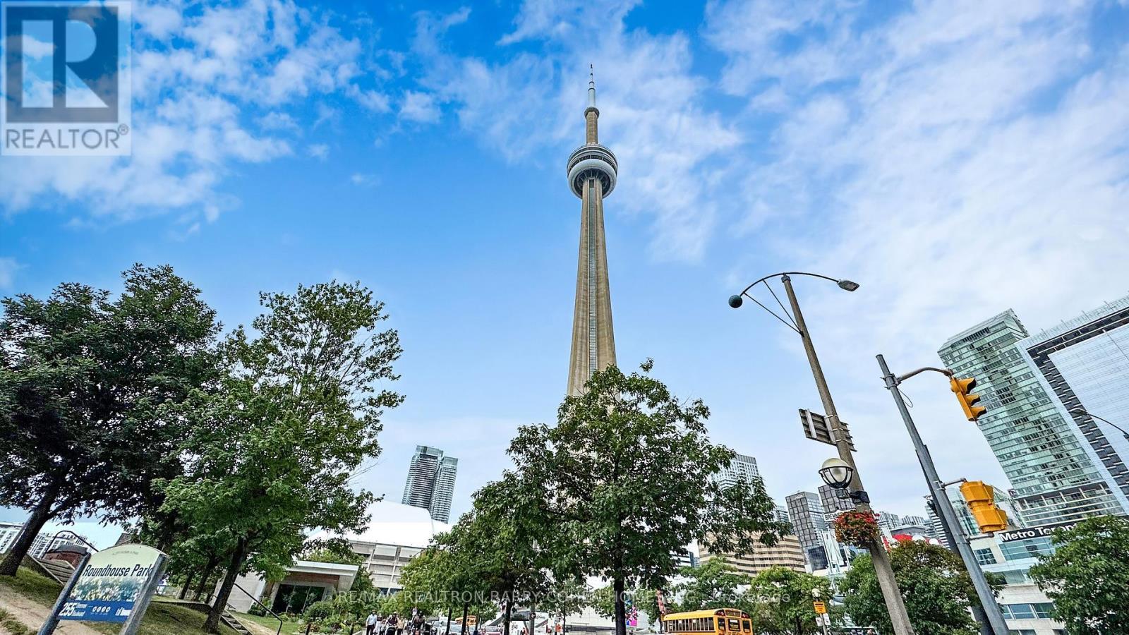 618 - 51 Lower Simcoe Street, Toronto, ON - Outdoor