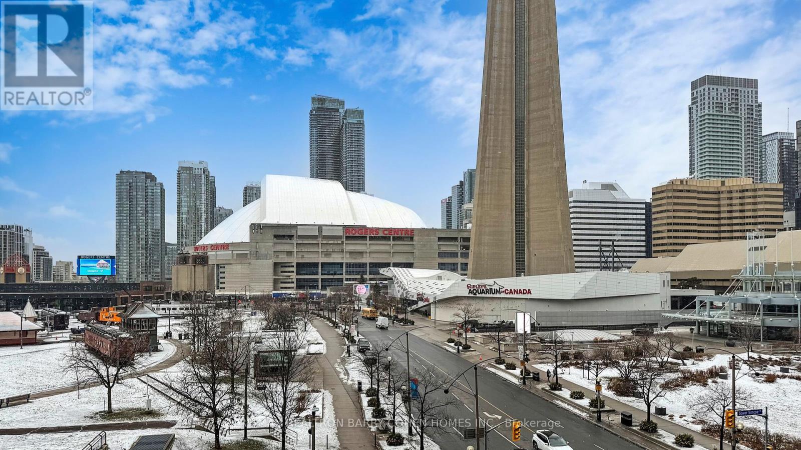 618 - 51 Lower Simcoe Street, Toronto, ON - Outdoor