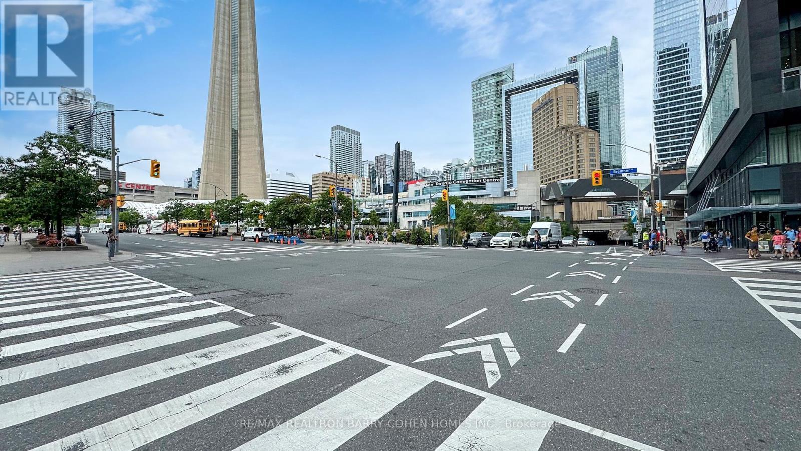 618 - 51 Lower Simcoe Street, Toronto, ON - Outdoor