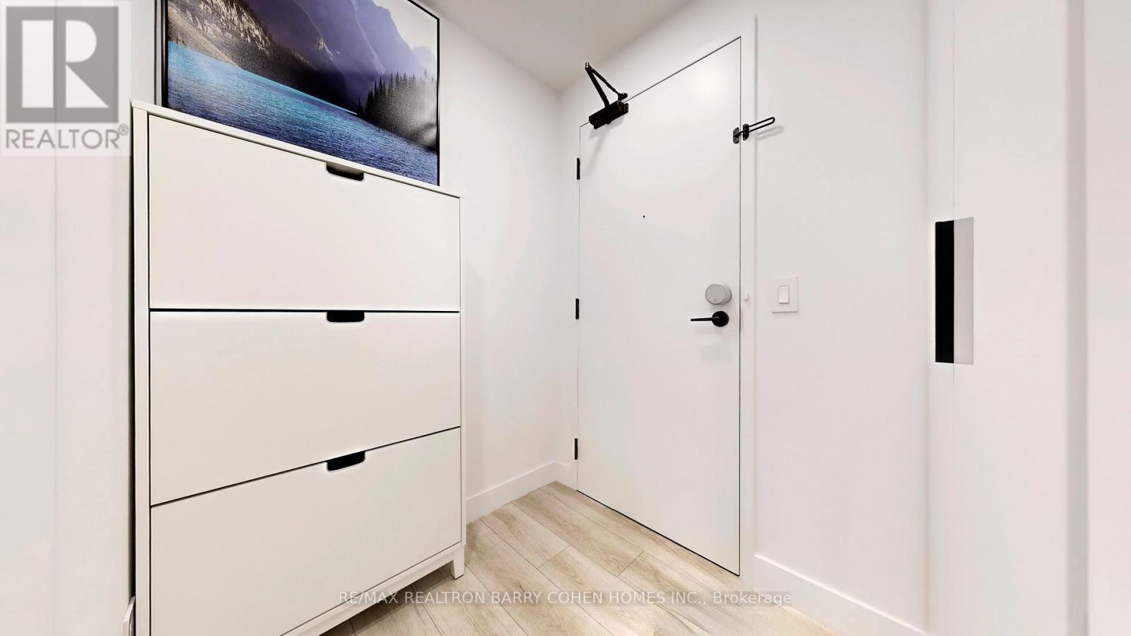 618 - 51 Lower Simcoe Street, Toronto, ON - Indoor Photo Showing Other Room