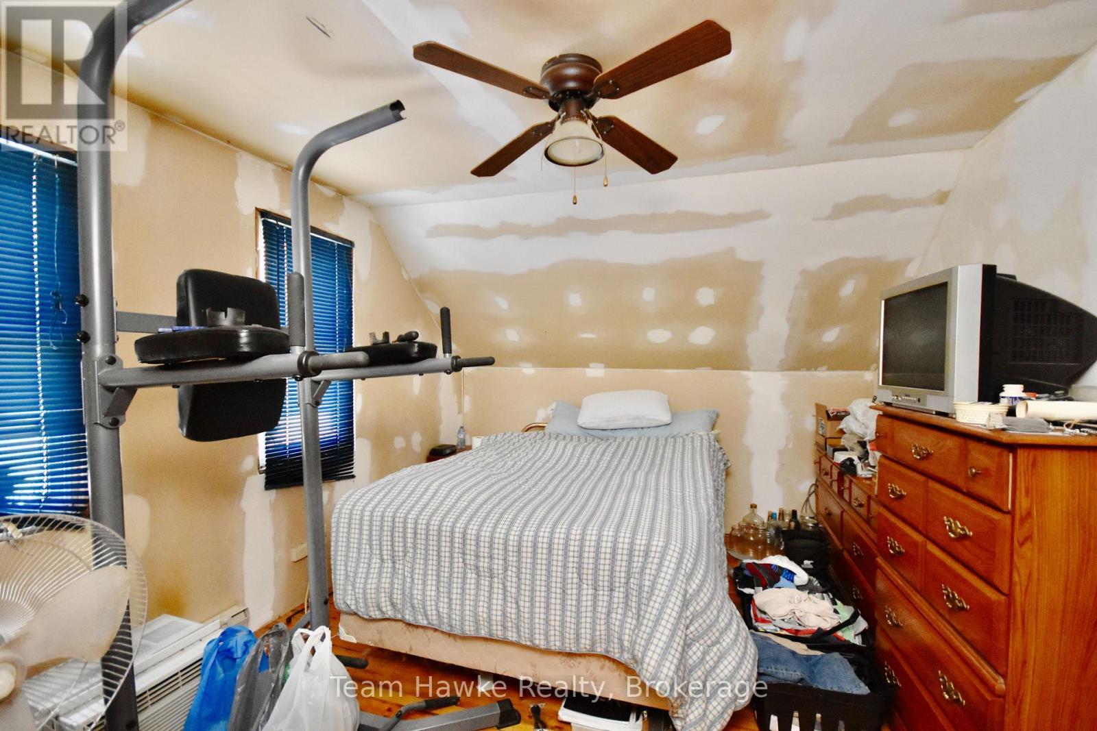 2645 St Amant Road, Severn, ON - Indoor Photo Showing Bedroom