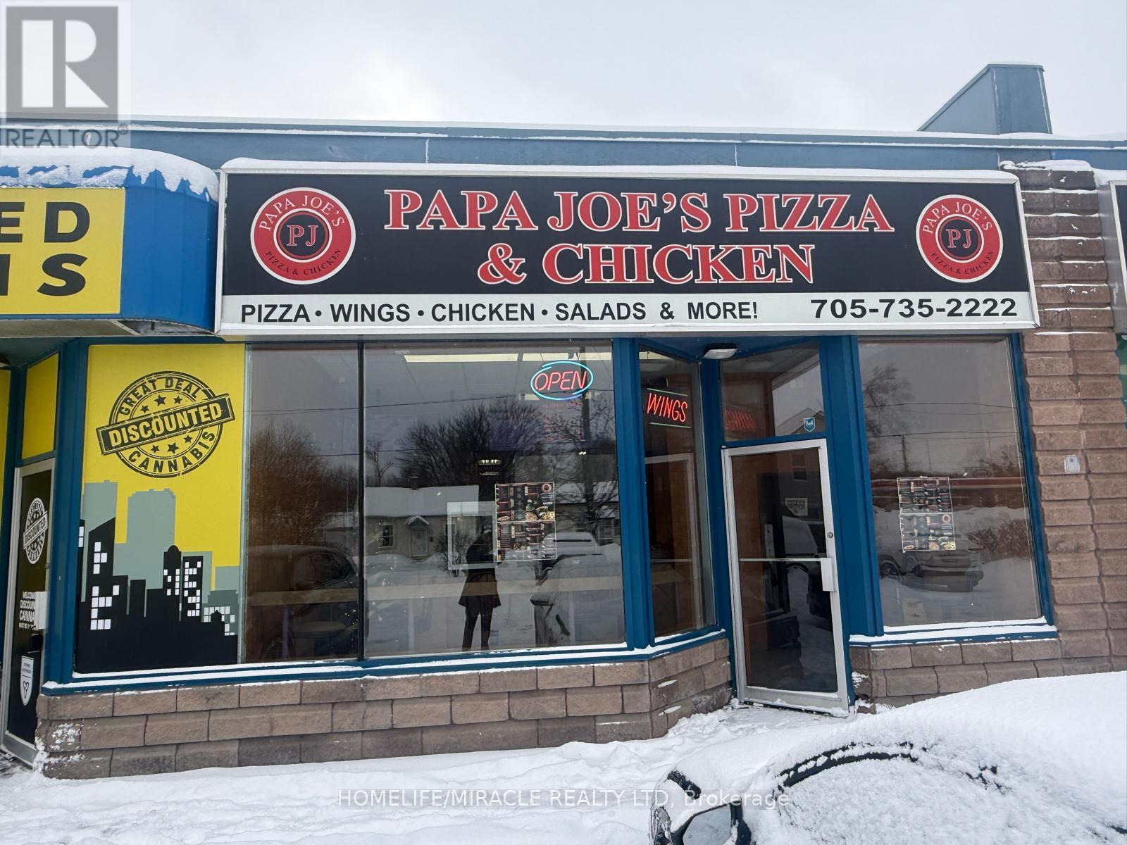 8 - 7 Anne Street S, Barrie, ON