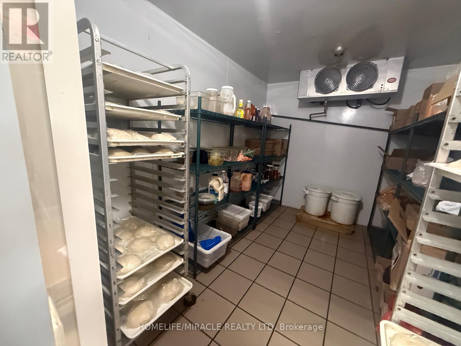 8 - 7 Anne Street S, Barrie, ON