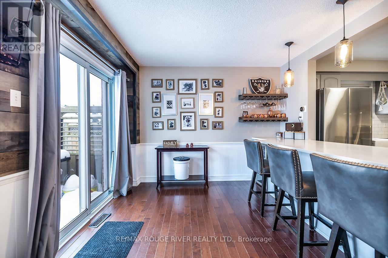 29 Elford Drive, Clarington (Bowmanville), ON - Indoor