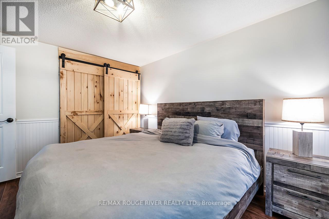 29 Elford Drive, Clarington (Bowmanville), ON - Indoor Photo Showing Bedroom