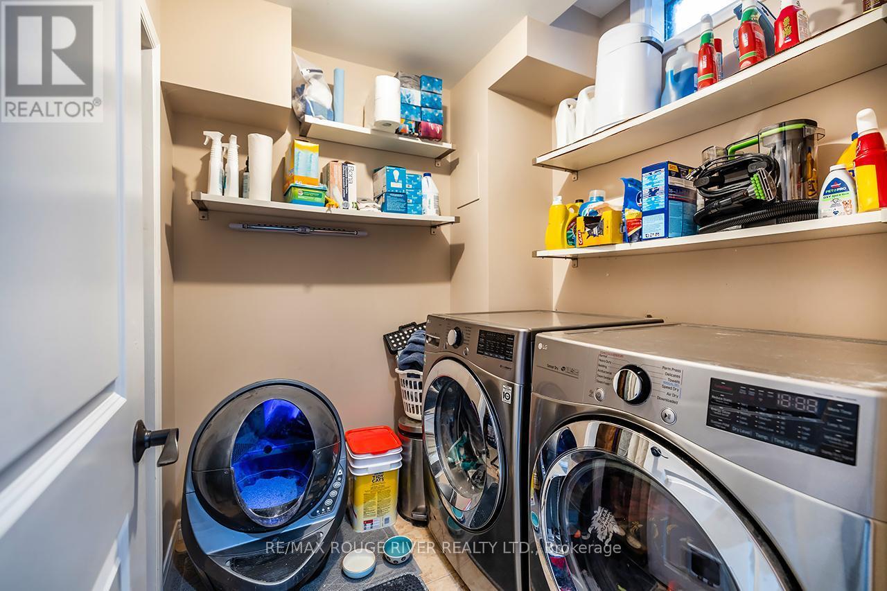 29 Elford Drive, Clarington (Bowmanville), ON - Indoor Photo Showing Laundry Room