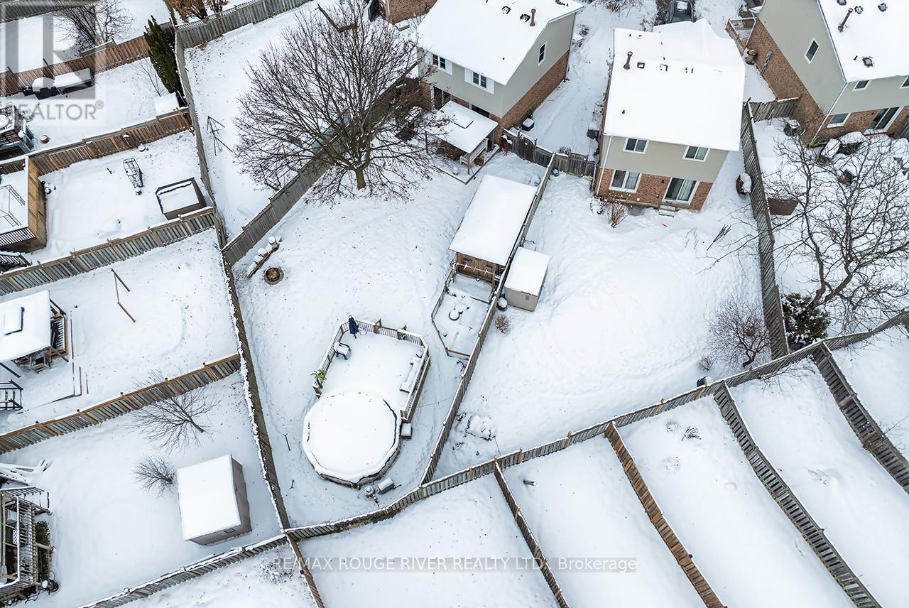 29 Elford Drive, Clarington (Bowmanville), ON - Outdoor