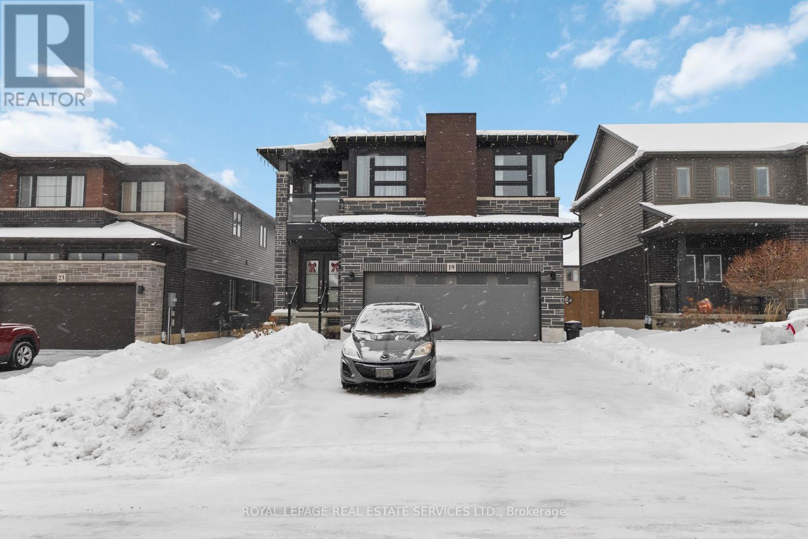 19 Mcgovern Lane, Brant, ON - Outdoor With Facade