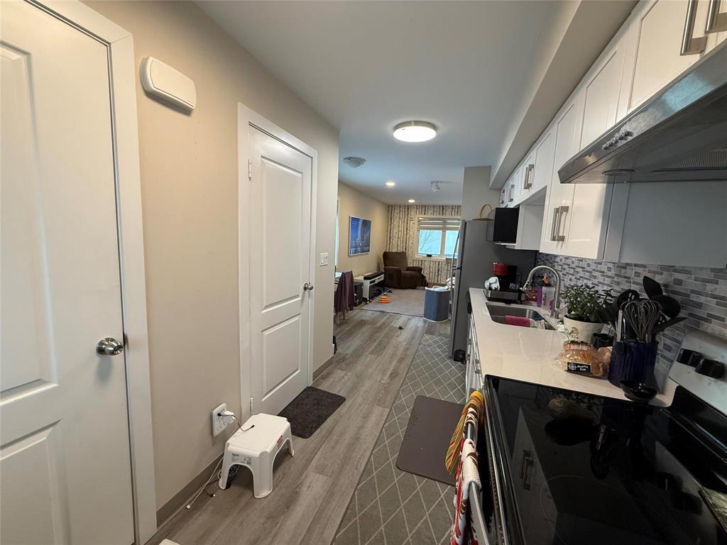 48 1485 Molson Street, Winnipeg, MB - Indoor Photo Showing Other Room
