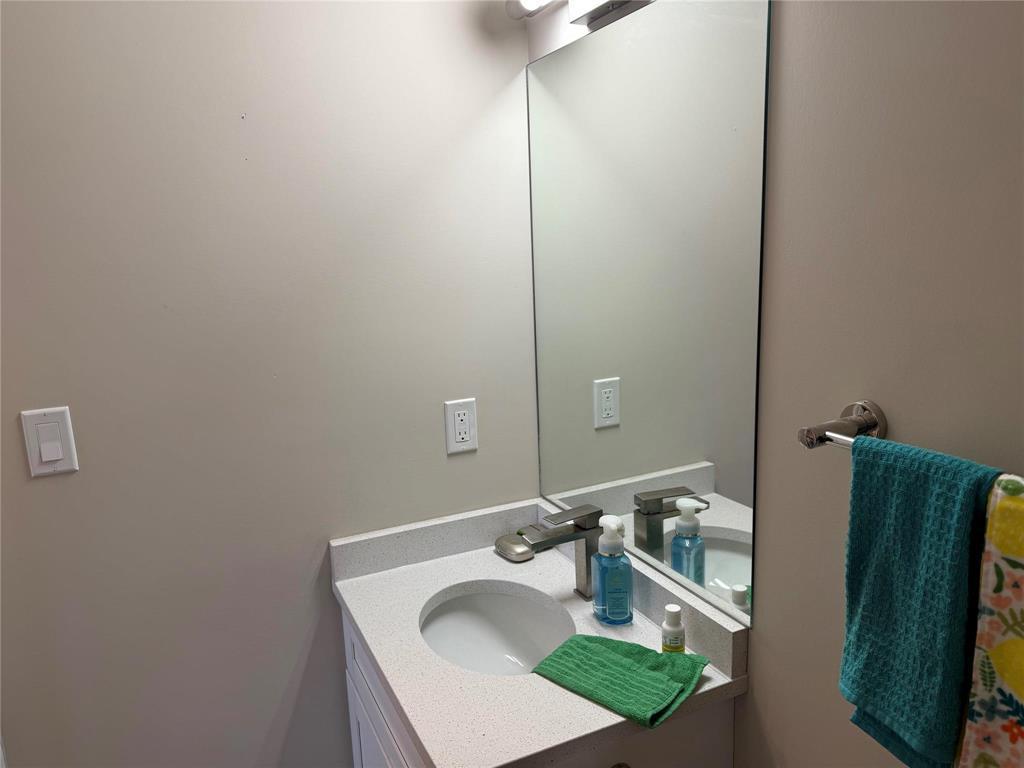 48 1485 Molson Street, Winnipeg, MB - Indoor Photo Showing Bathroom