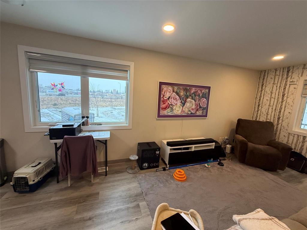 48 1485 Molson Street, Winnipeg, MB - Indoor