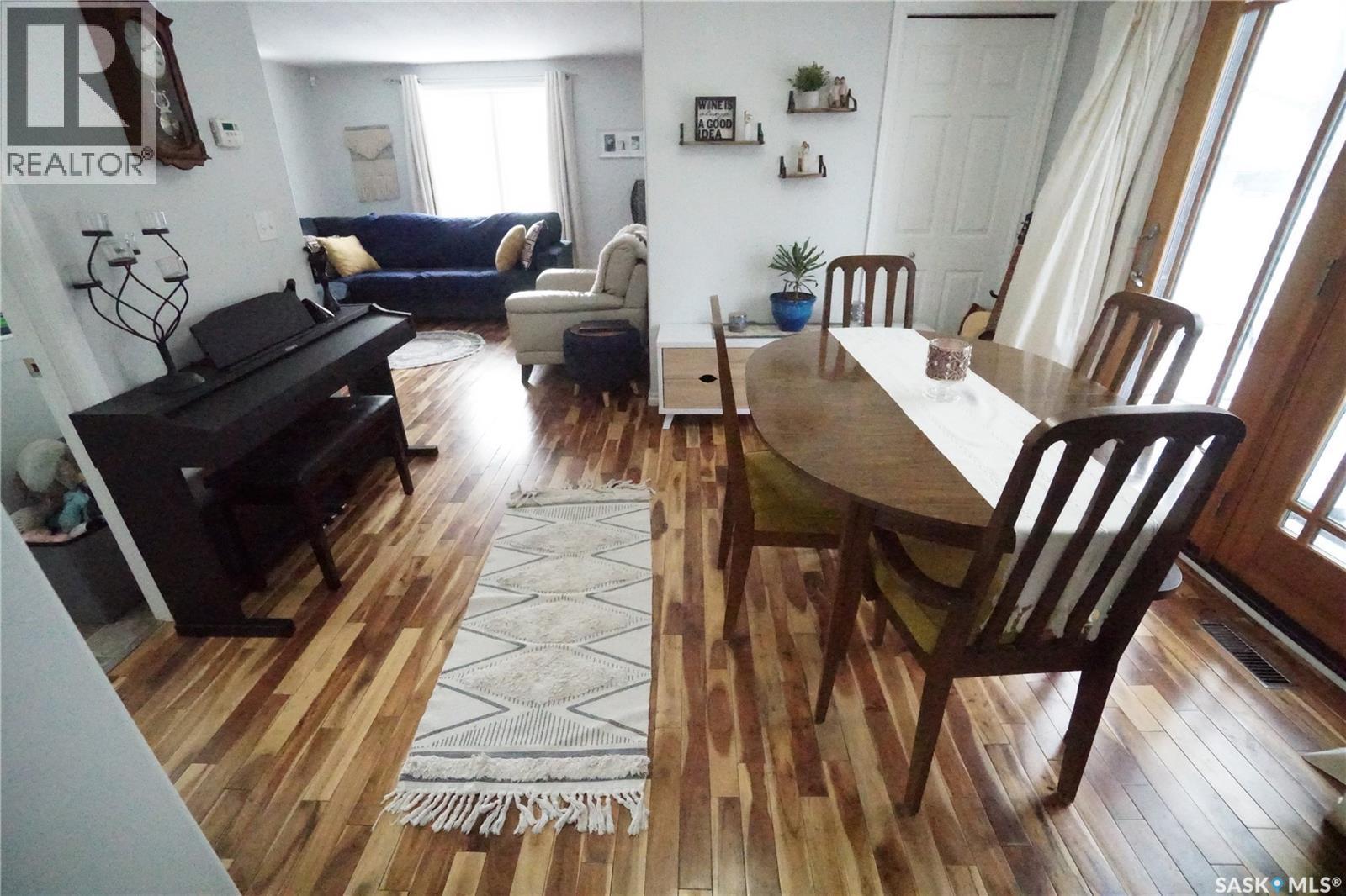 234 Lillooet Street Sw, Moose Jaw, SK - Indoor Photo Showing Other Room