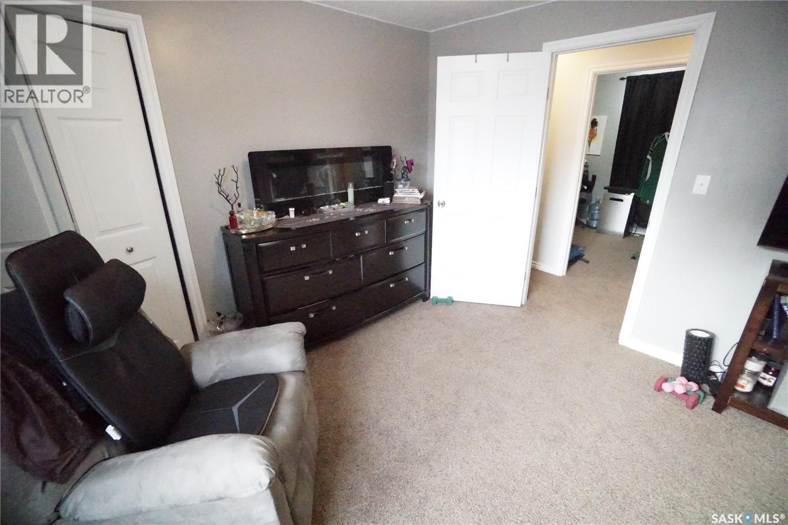 234 Lillooet Street Sw, Moose Jaw, SK - Indoor