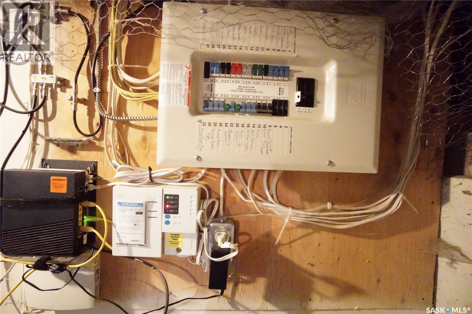 234 Lillooet Street Sw, Moose Jaw, SK - Indoor Photo Showing Basement