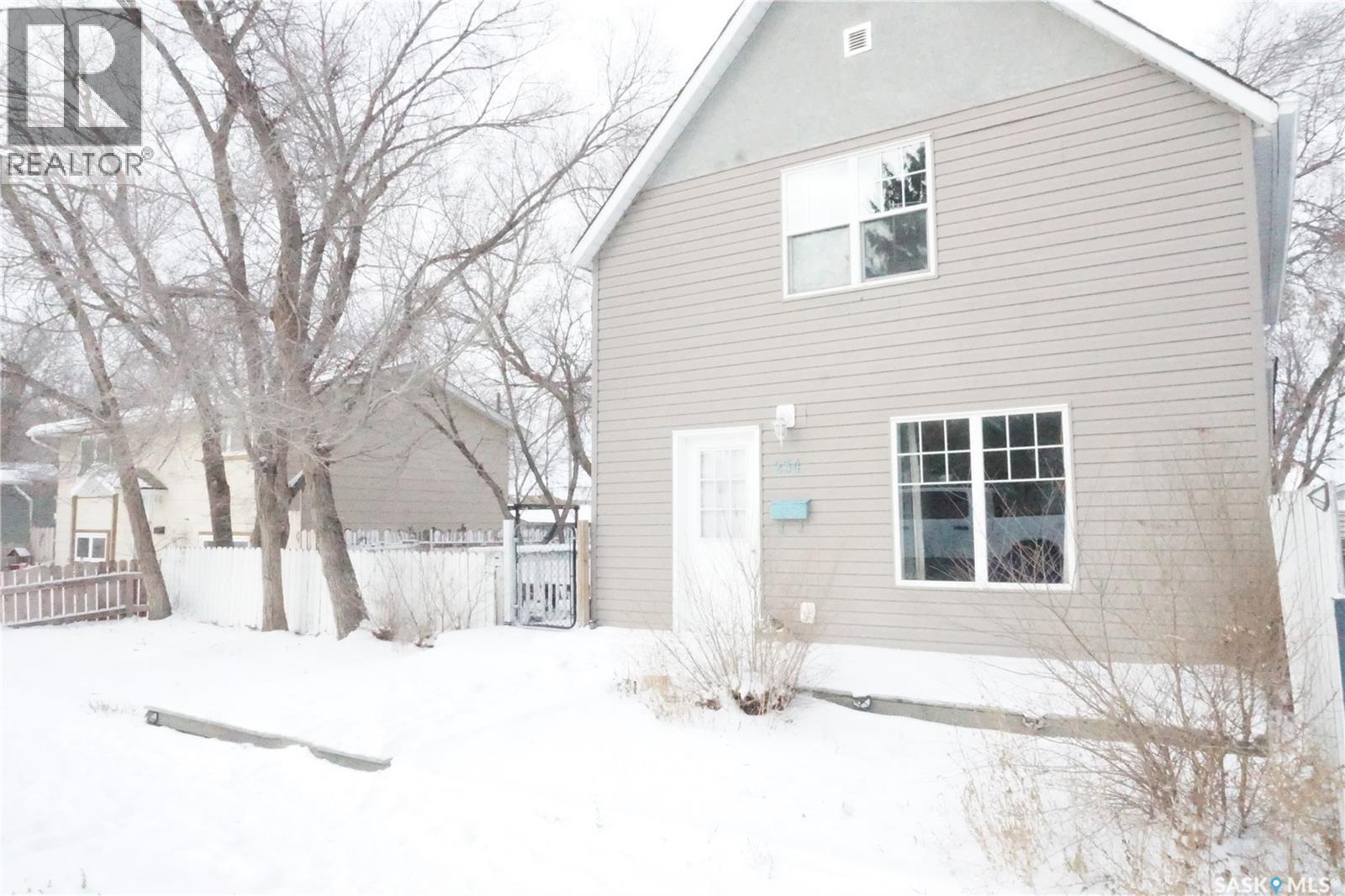 234 Lillooet Street Sw, Moose Jaw, SK - Outdoor