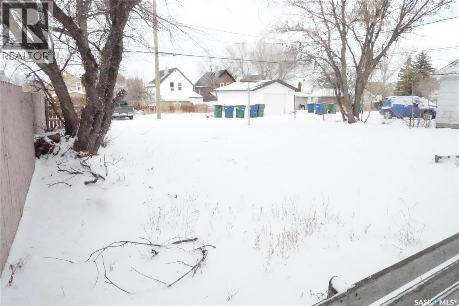 234 Lillooet Street Sw, Moose Jaw, SK - Outdoor