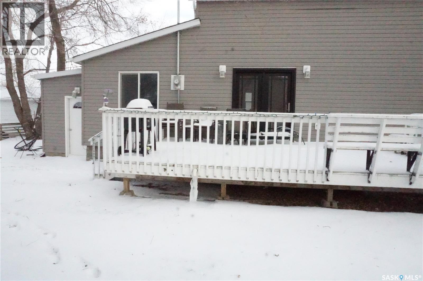 234 Lillooet Street Sw, Moose Jaw, SK - Outdoor With Deck Patio Veranda