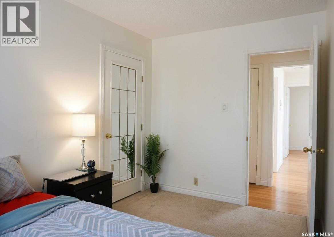 81 Mcnab Crescent, Regina, SK - Indoor Photo Showing Bedroom