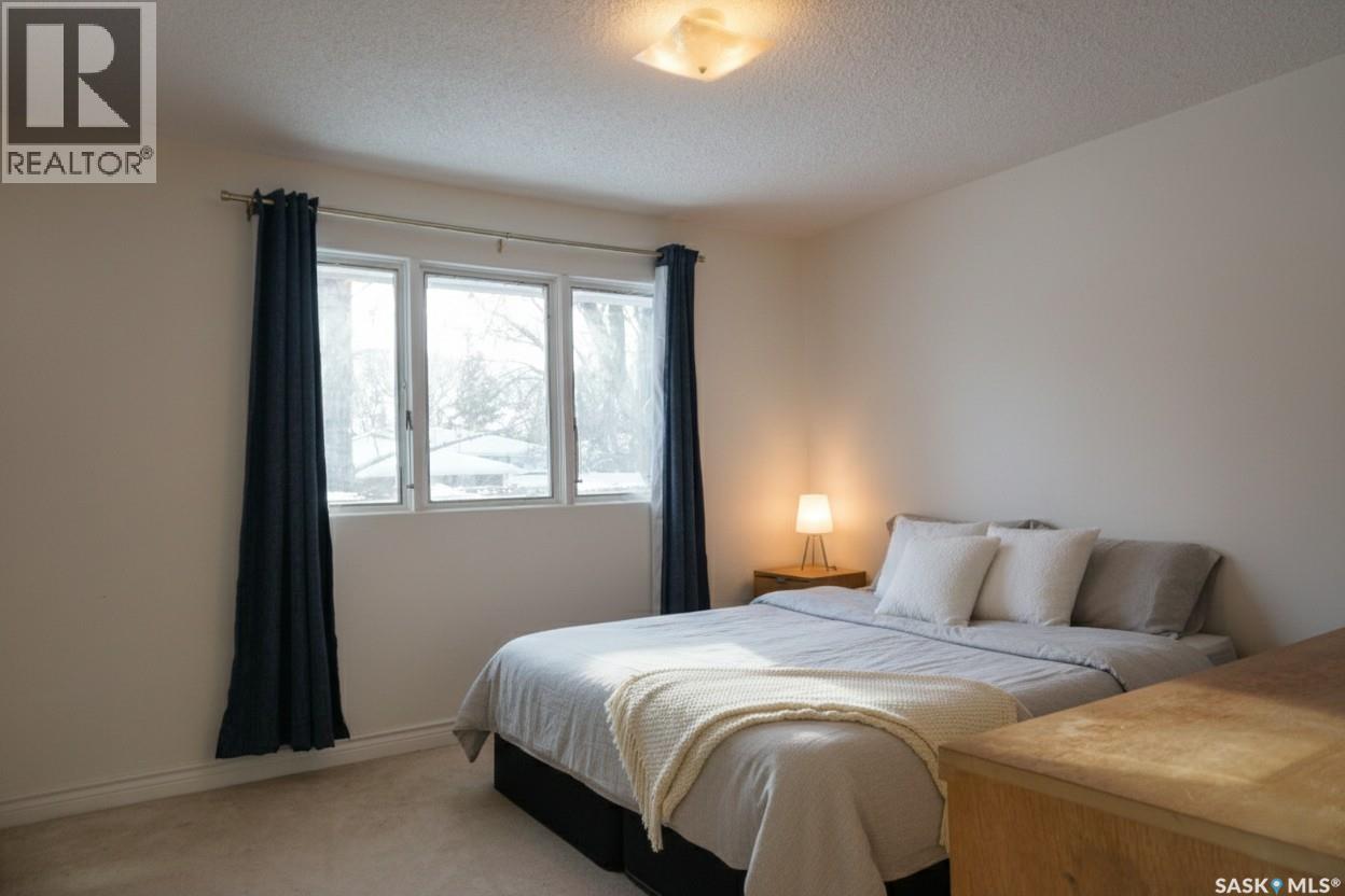 81 Mcnab Crescent, Regina, SK - Indoor Photo Showing Bedroom