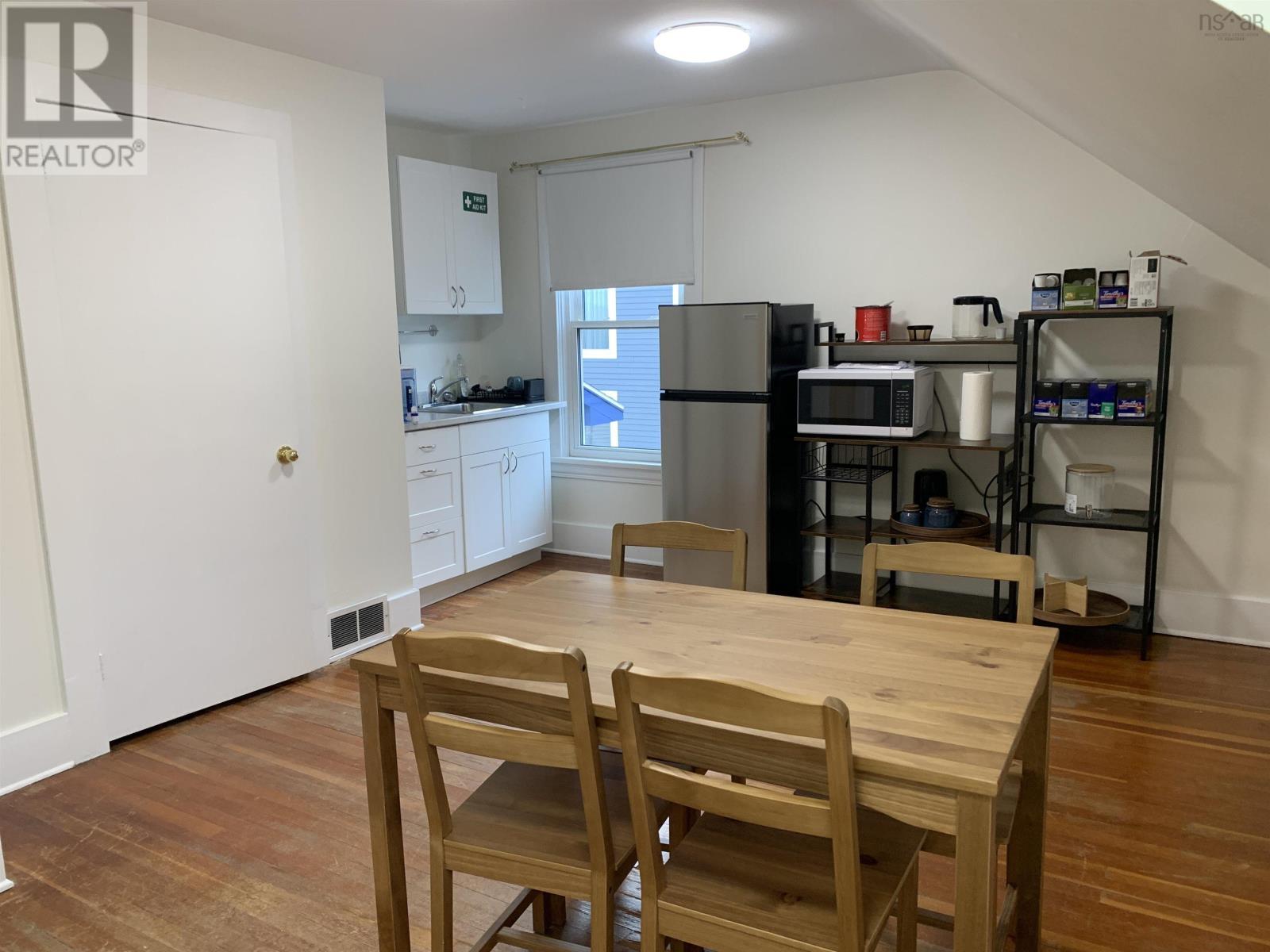 1105 Bedford Highway, Bedford, NS