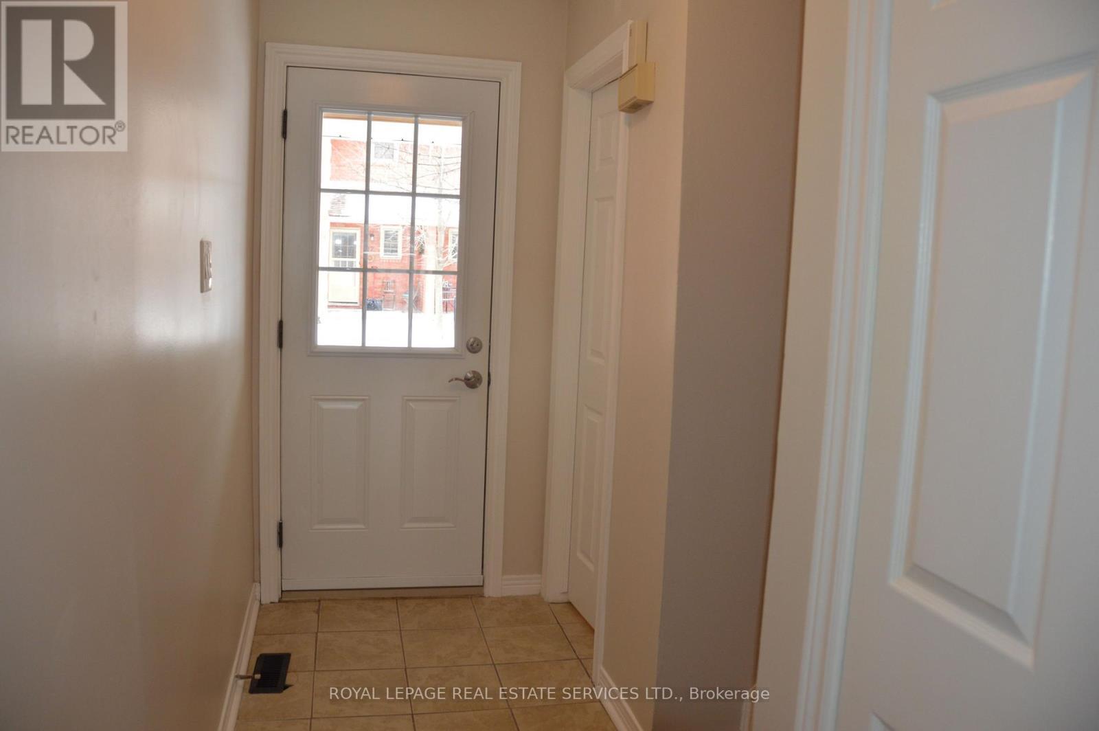 24 - 280 Limeridge Road E, Hamilton, ON - Indoor Photo Showing Other Room