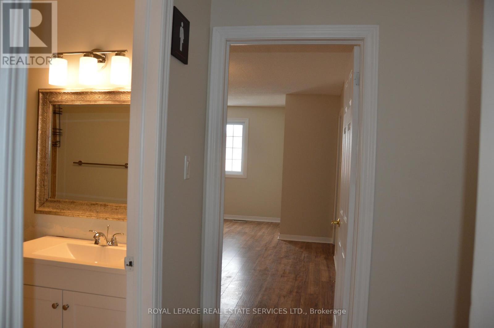 24 - 280 Limeridge Road E, Hamilton, ON - Indoor Photo Showing Other Room