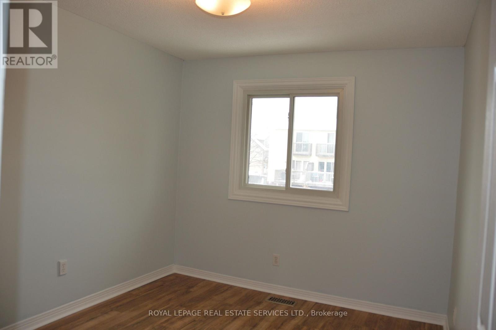 24 - 280 Limeridge Road E, Hamilton, ON - Indoor Photo Showing Other Room
