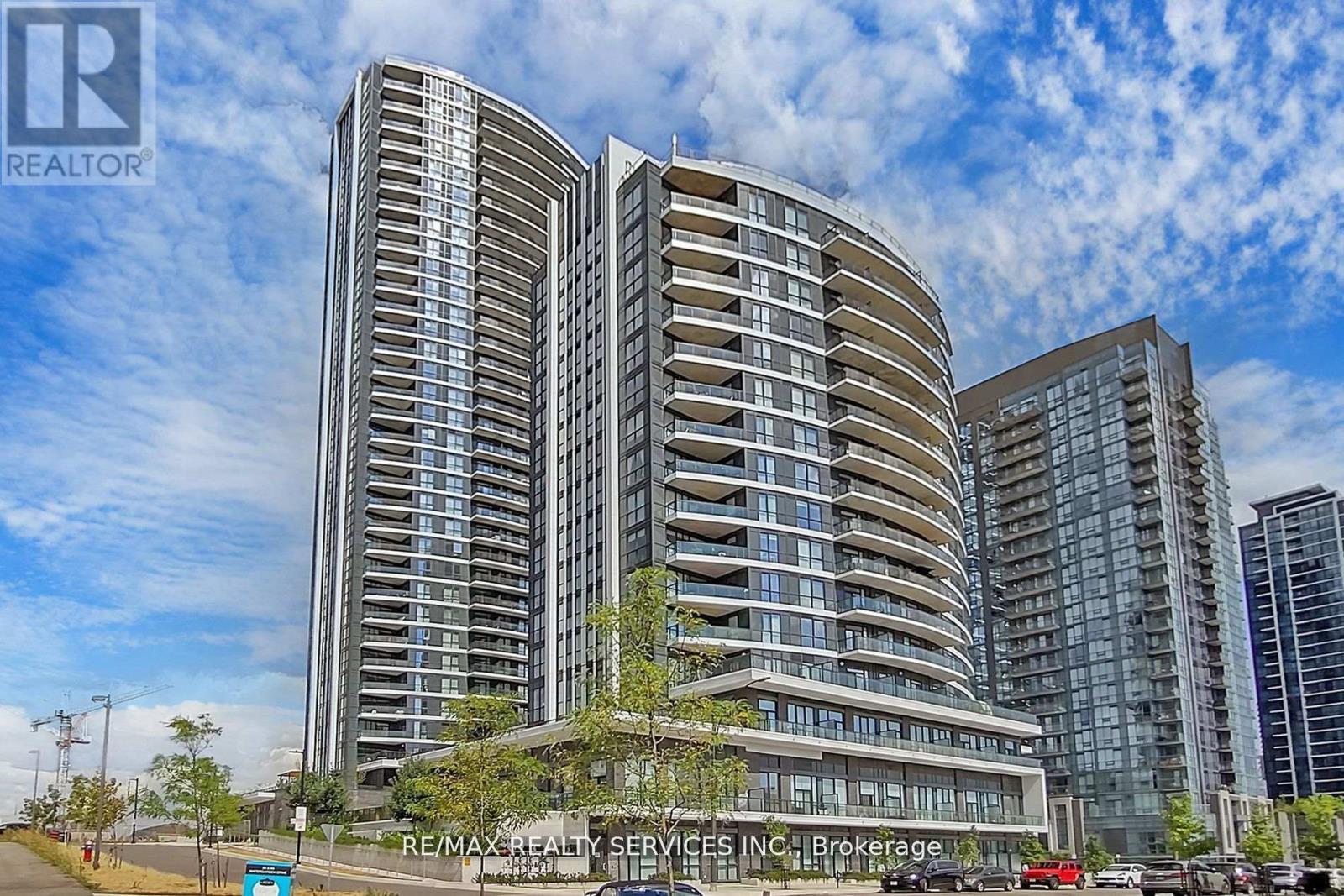 1620 - 35 Watergarden Drive, Mississauga, ON - Outdoor With Balcony With Facade